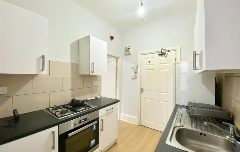 Mapperley Park Drive, Carrington, Nottingham - Image 1